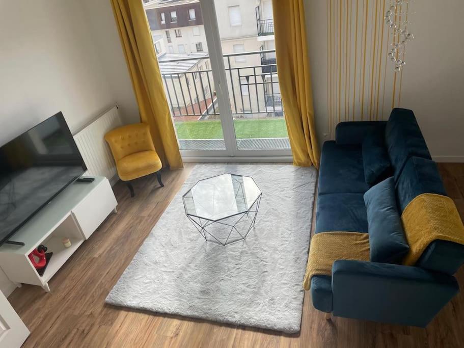 Appartement 3P Gare Terrasse Et Parking Prive Franconville  Exteriér fotografie